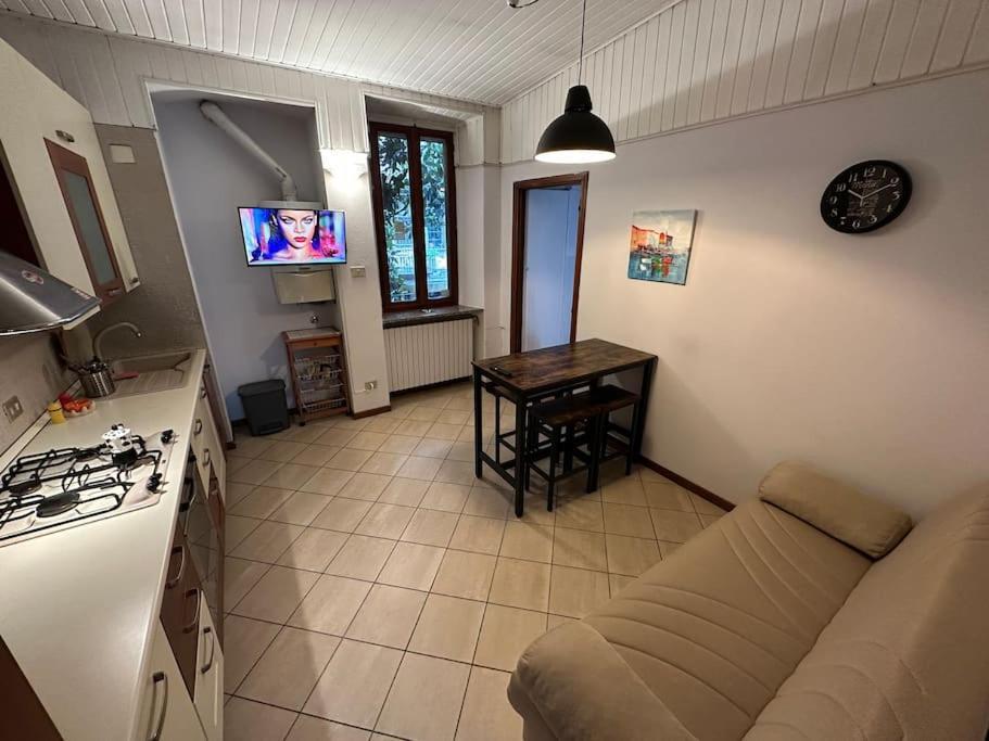 Lovely 2-bedroom Appartamento *